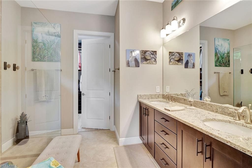 1290 Manado Dr, Naples, FL 34113-22