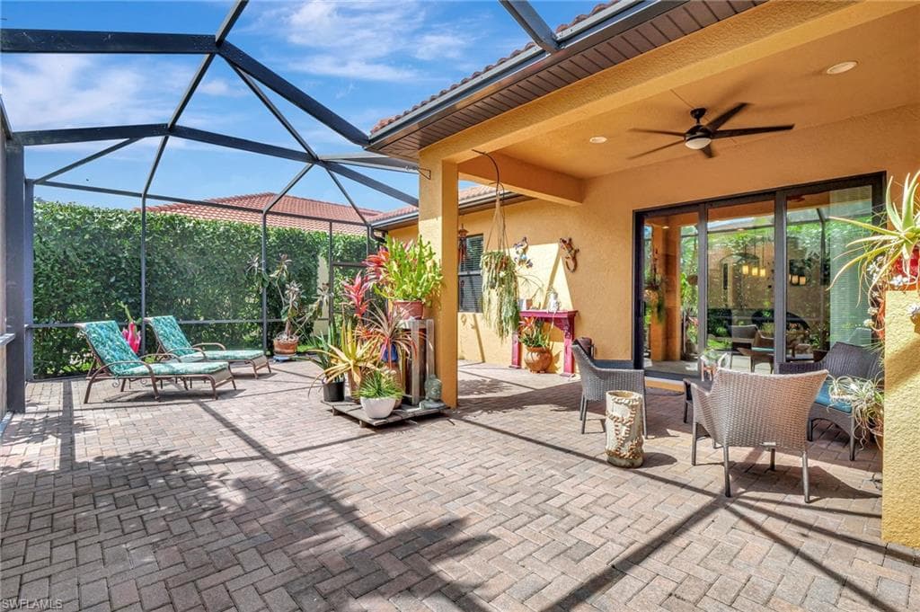 1290 Manado Dr, Naples, FL 34113-31