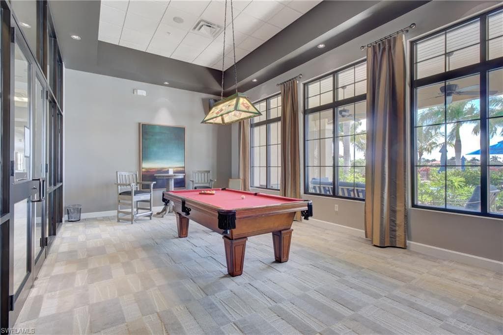 1290 Manado Dr, Naples, FL 34113-36