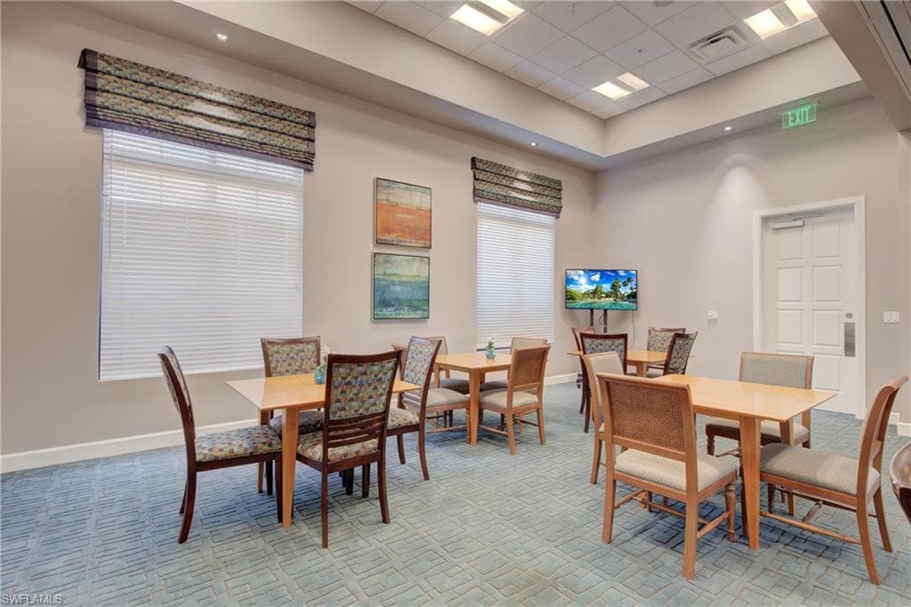 1290 Manado Dr, Naples, FL 34113-39