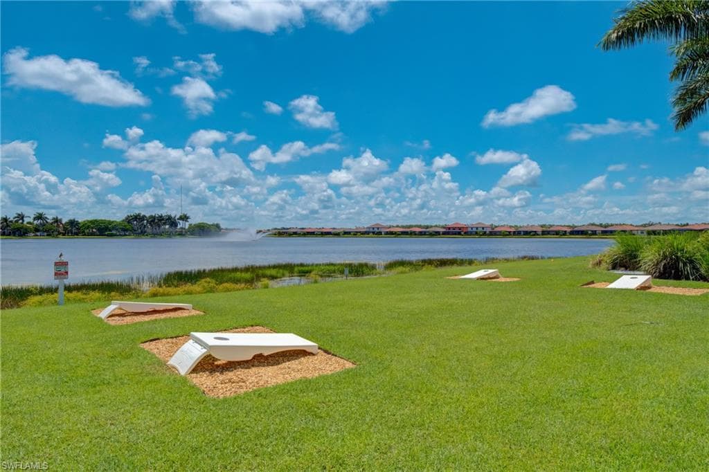 1290 Manado Dr, Naples, FL 34113-46