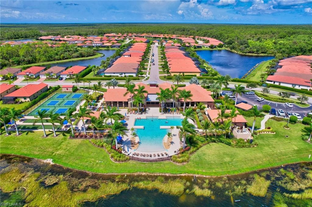 1290 Manado Dr, Naples, FL 34113-50