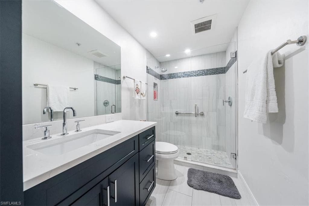 750 Waterford Dr 102, Naples, FL 34113-17