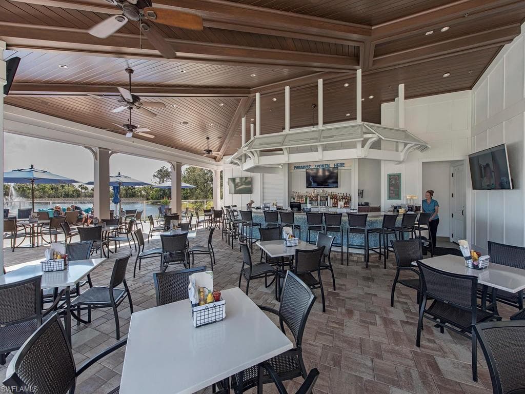 750 Waterford Dr 102, Naples, FL 34113-22