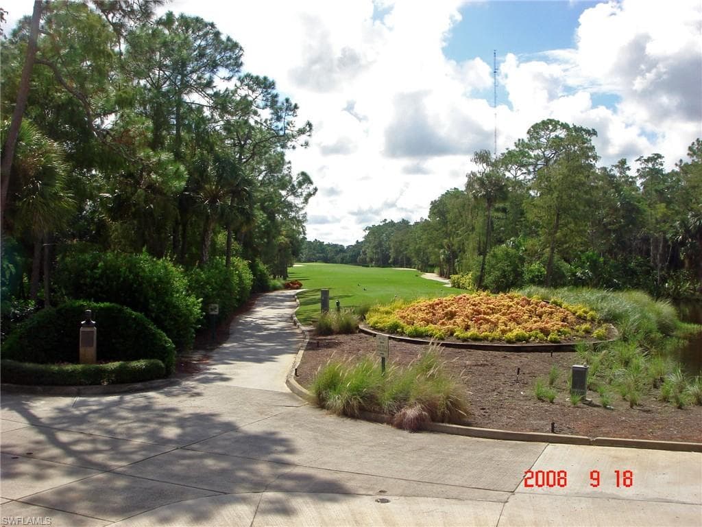 750 Waterford Dr 102, Naples, FL 34113-29