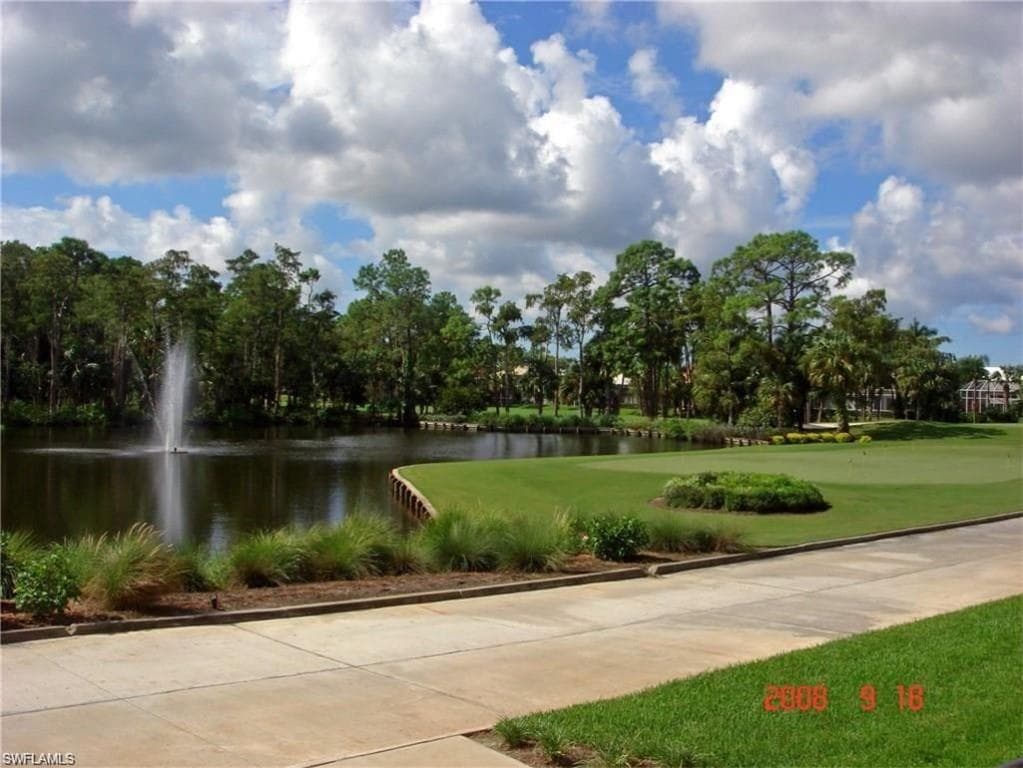 750 Waterford Dr 102, Naples, FL 34113-34