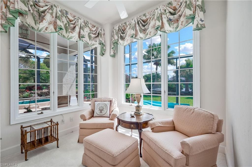695 Ardmore Ln, Naples, FL 34108-23