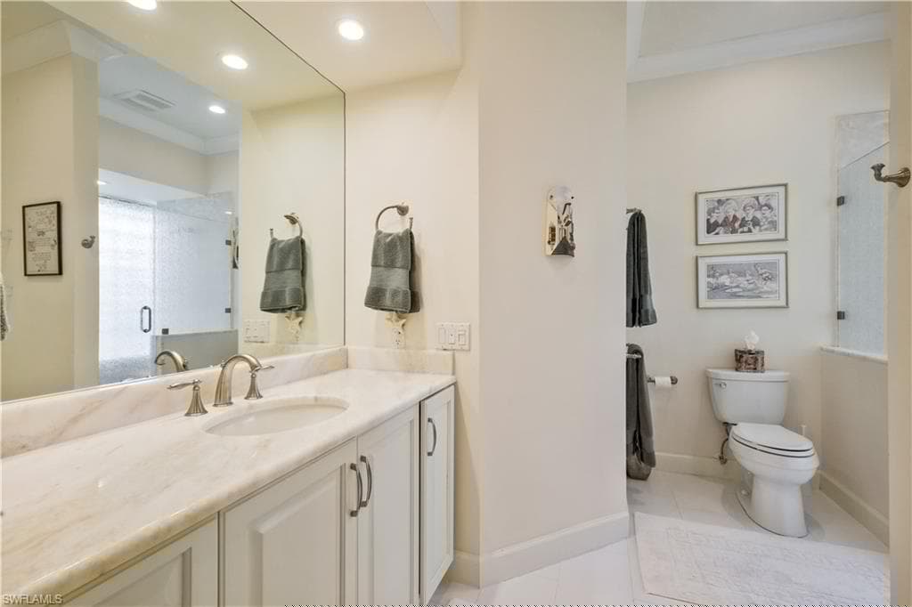 695 Ardmore Ln, Naples, FL 34108-29