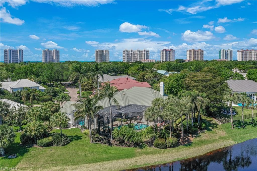 695 Ardmore Ln, Naples, FL 34108-45