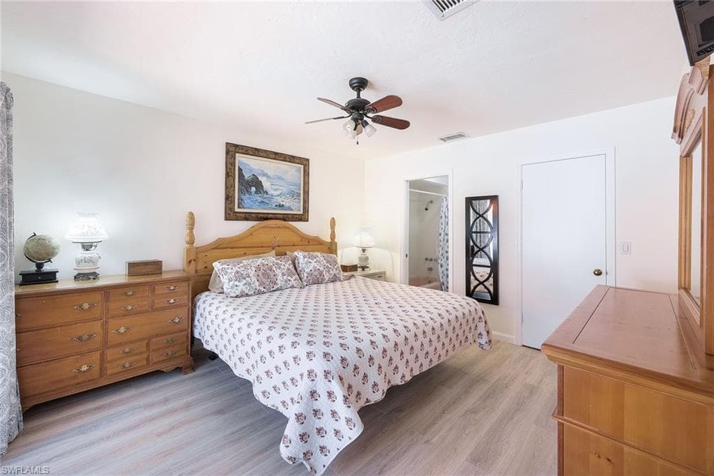 1208 Fruitland Ave, Marco Island, FL 34145-17