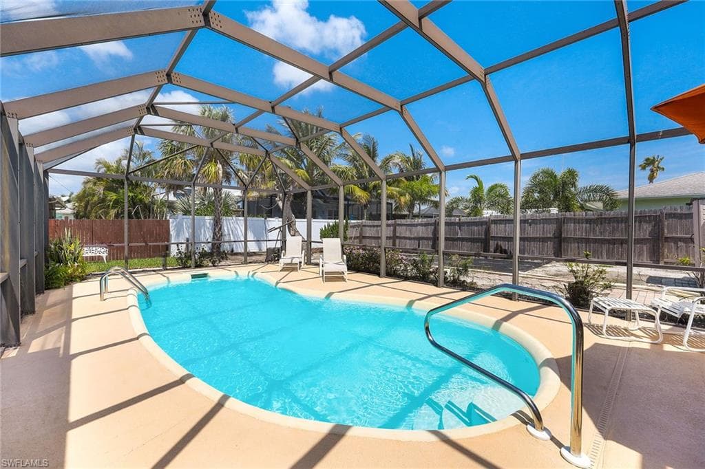 1208 Fruitland Ave, Marco Island, FL 34145-27