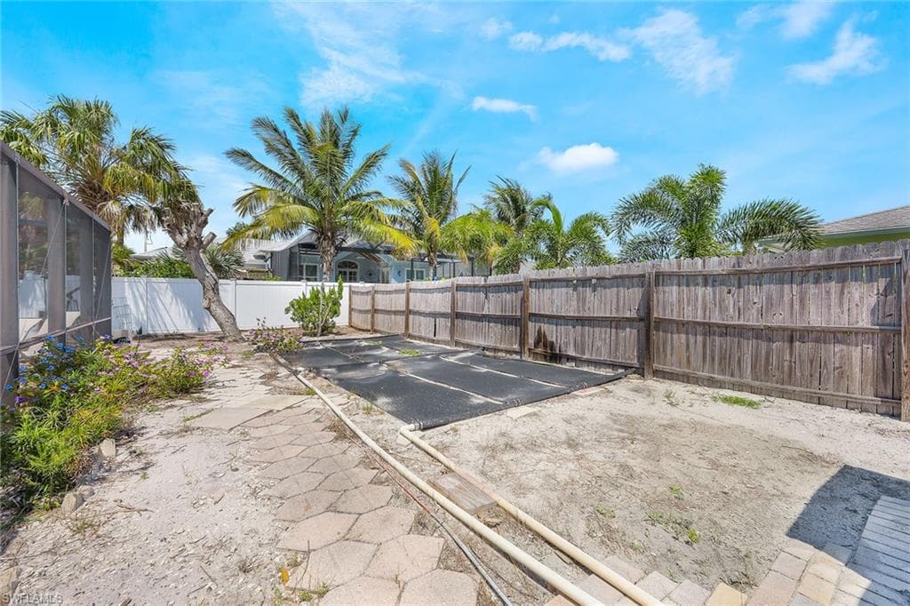 1208 Fruitland Ave, Marco Island, FL 34145-30