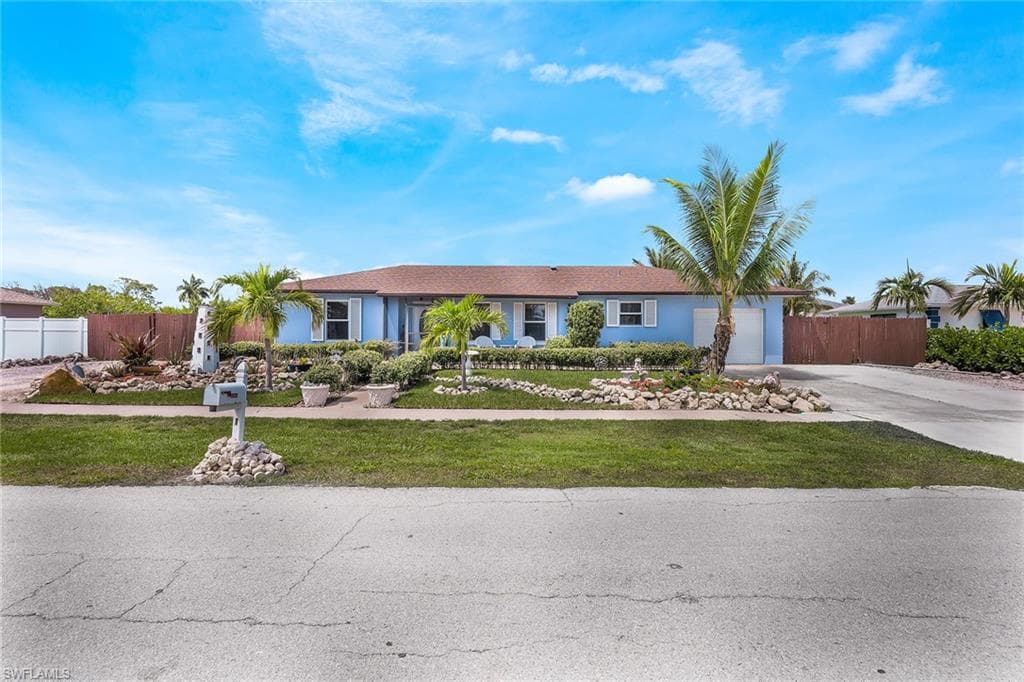 1208 Fruitland Ave, Marco Island, FL 34145-34
