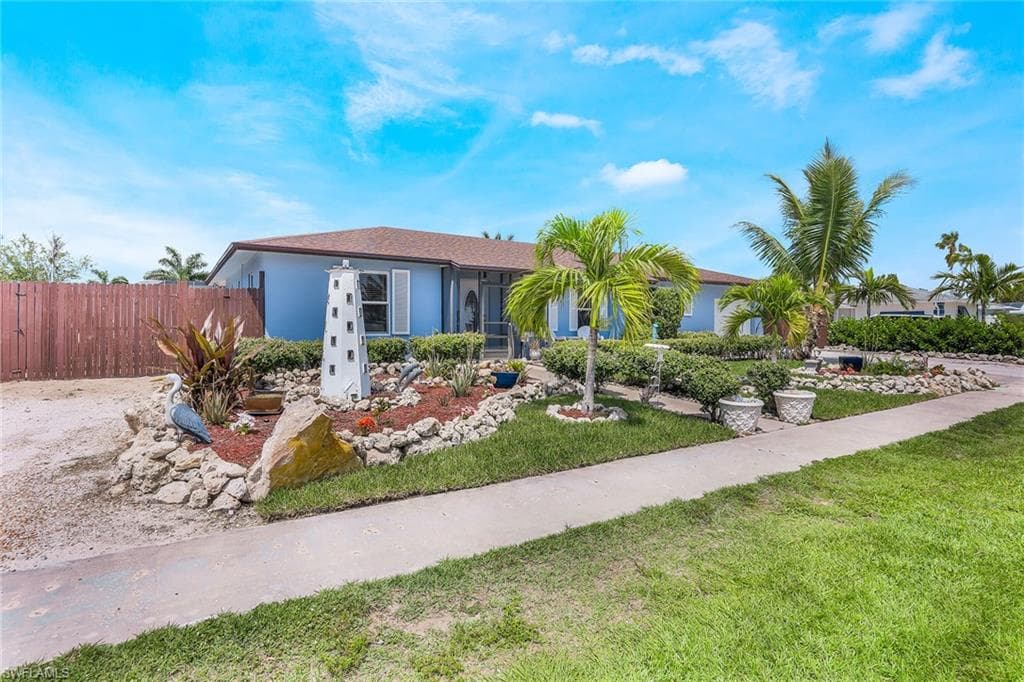 1208 Fruitland Ave, Marco Island, FL 34145-35