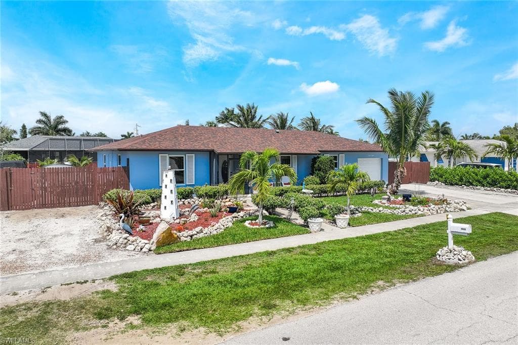 1208 Fruitland Ave, Marco Island, FL 34145-36