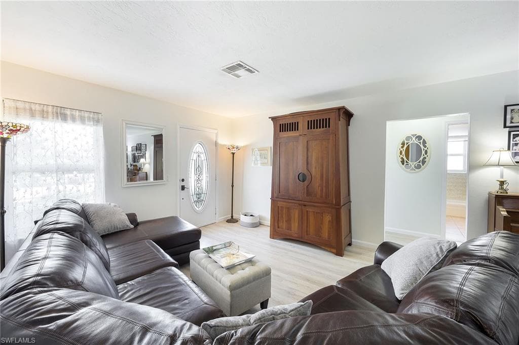 1208 Fruitland Ave, Marco Island, FL 34145-4