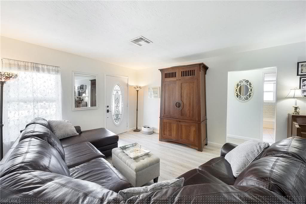 1208 Fruitland Ave, Marco Island, FL 34145-5