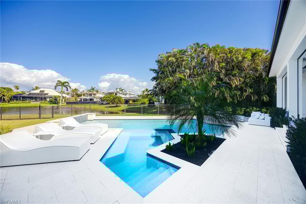 4112 Willowhead Way, Naples, FL 34103-35