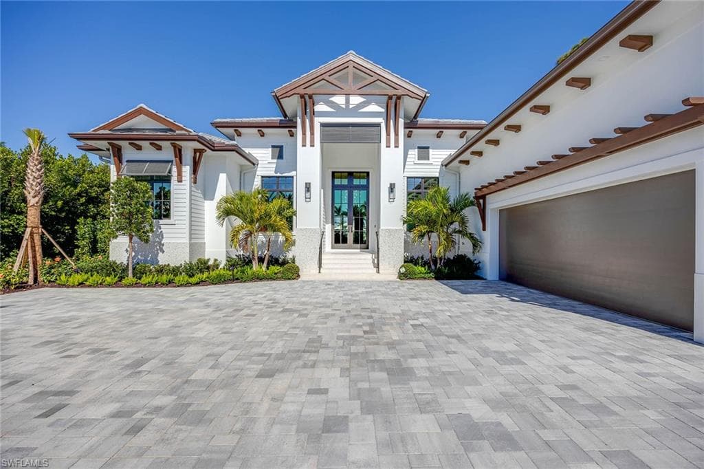 4112 Willowhead Way, Naples, FL 34103-3
