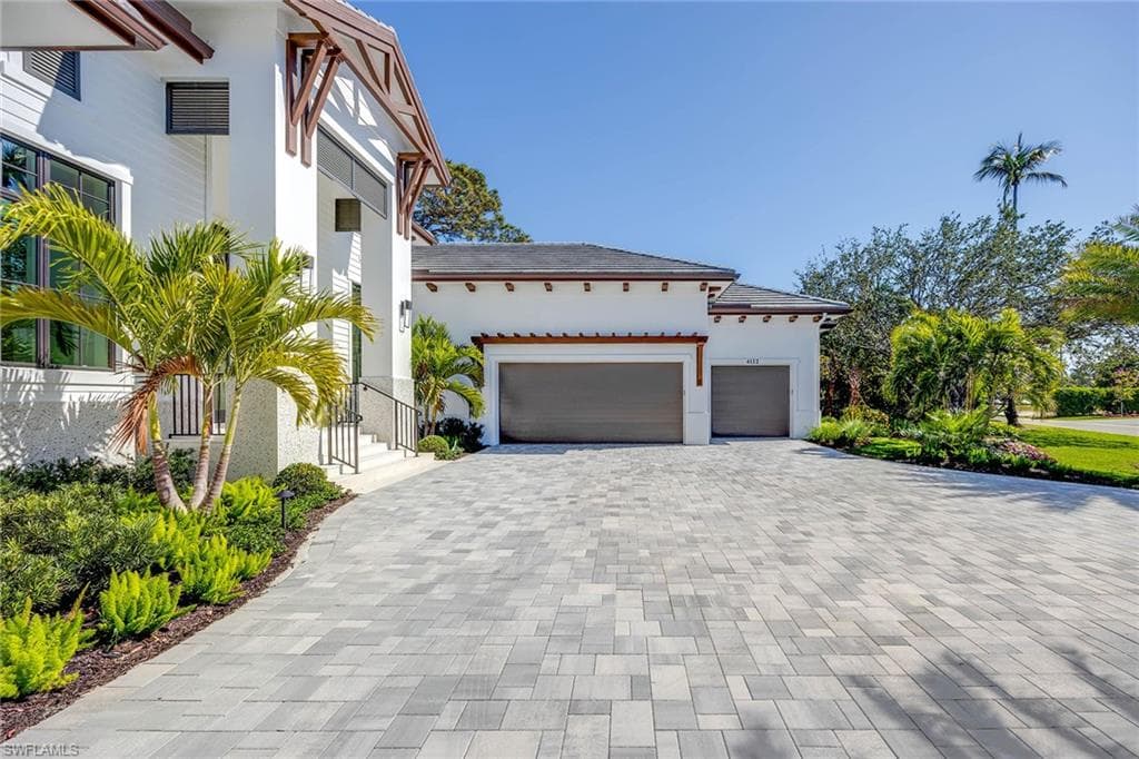 4112 Willowhead Way, Naples, FL 34103-4