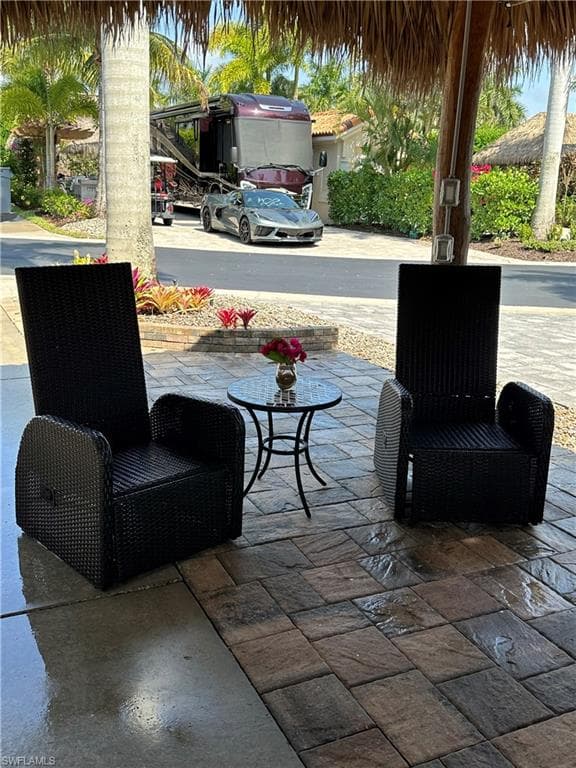 13589 Snapper Ln, Naples, FL 34114-11