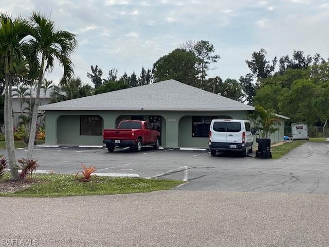 26274 Old 41 Rd, Bonita Springs, FL 34135-1
