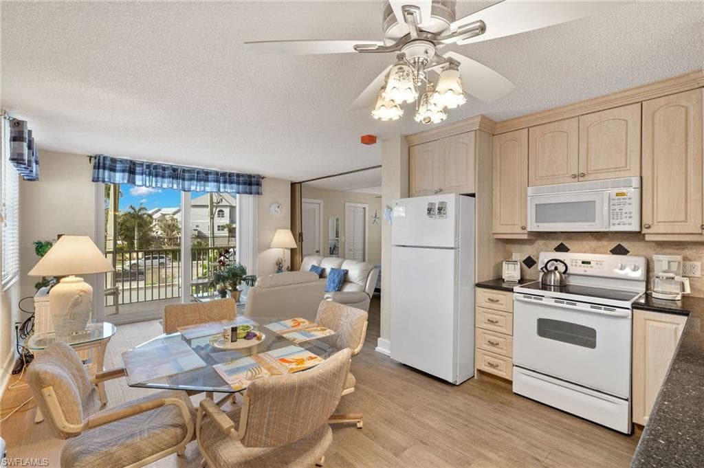 5500 Bonita Beach SW Rd W 5208, Bonita Springs, FL 34134-7