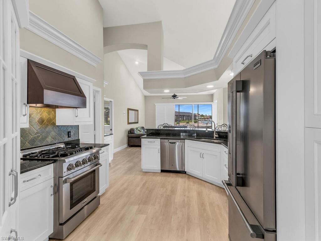 648 Bimini Ave, Marco Island, FL 34145-15