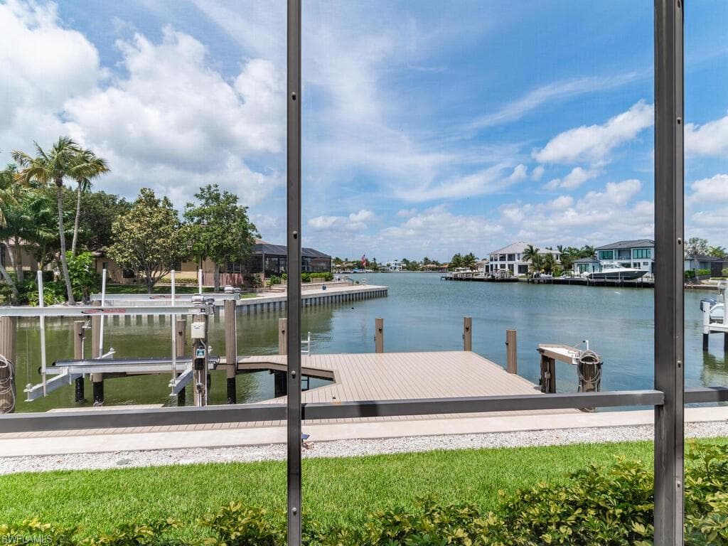 648 Bimini Ave, Marco Island, FL 34145-34