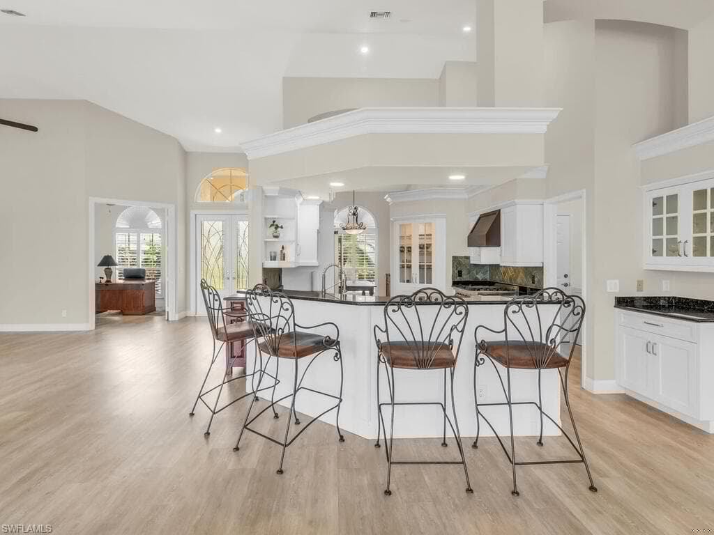 648 Bimini Ave, Marco Island, FL 34145-8