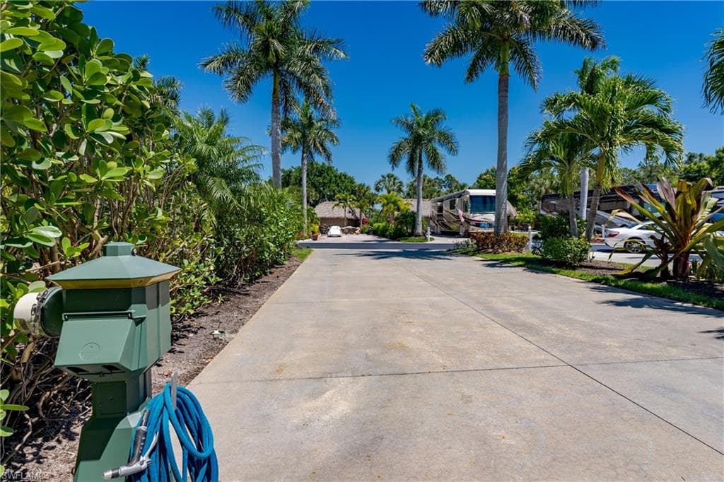 13584 Snook Cir, Naples, FL 34114-12