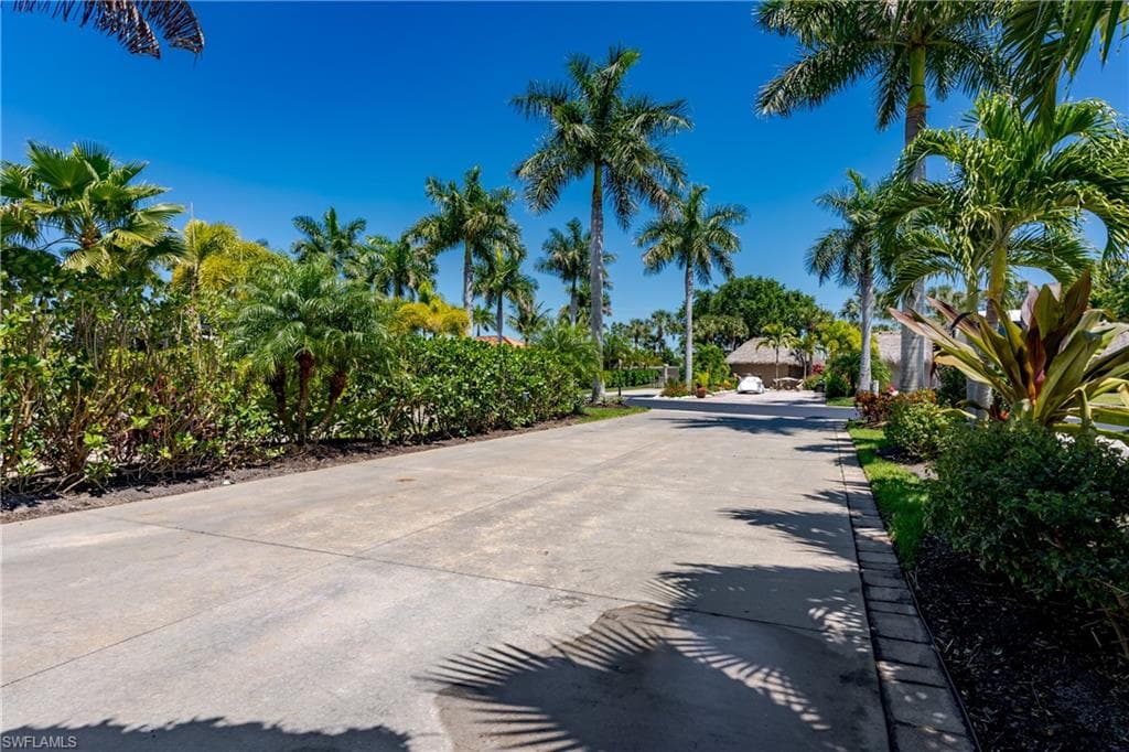 13584 Snook Cir, Naples, FL 34114-15