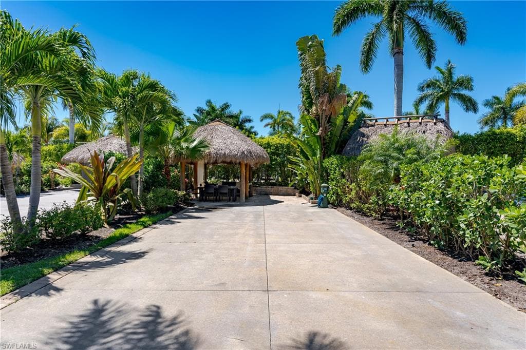 13584 Snook Cir, Naples, FL 34114-21