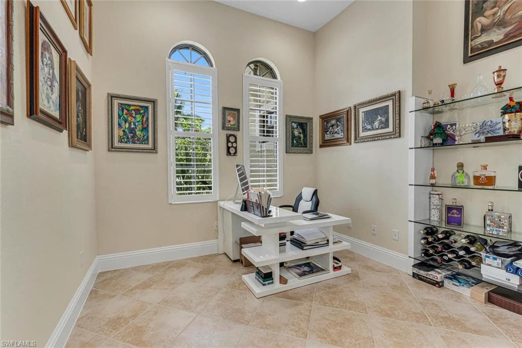 1015 Tivoli Dr, Naples, FL 34104-11