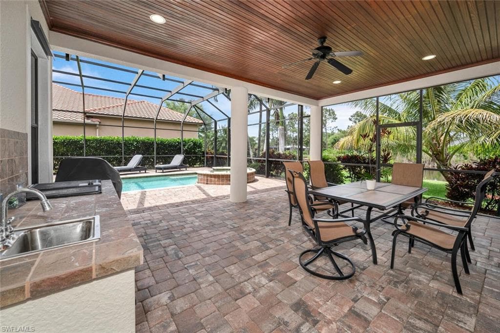 1015 Tivoli Dr, Naples, FL 34104-20