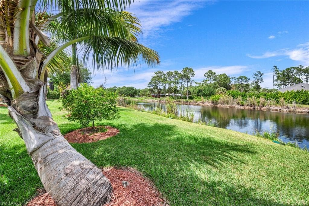 1015 Tivoli Dr, Naples, FL 34104-4