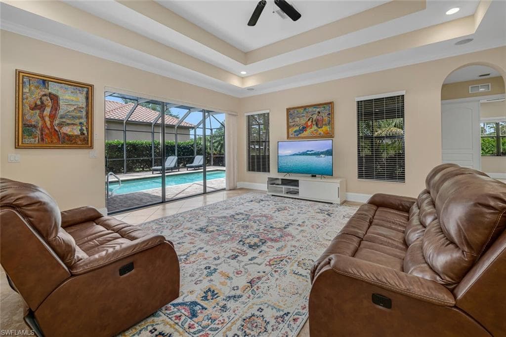 1015 Tivoli Dr, Naples, FL 34104-6