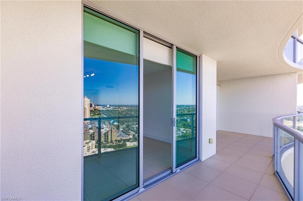 3000 Oasis Grand Blvd 2502, Fort Myers, FL 33916-17