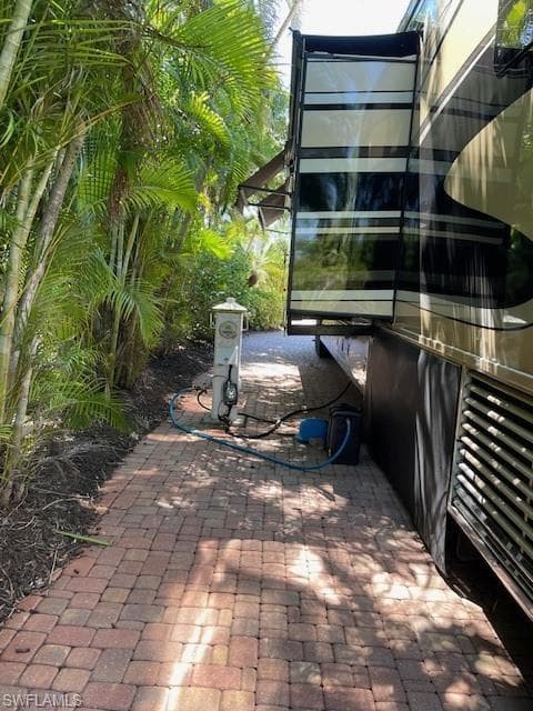 4842 Southern Breeze Dr, Naples, FL 34114-6