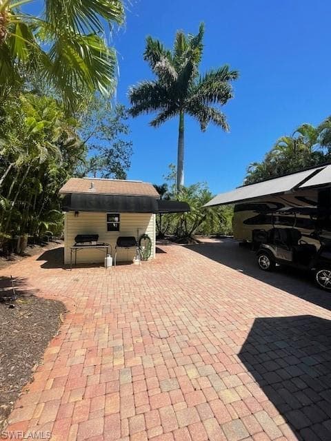 4842 Southern Breeze Dr, Naples, FL 34114-8