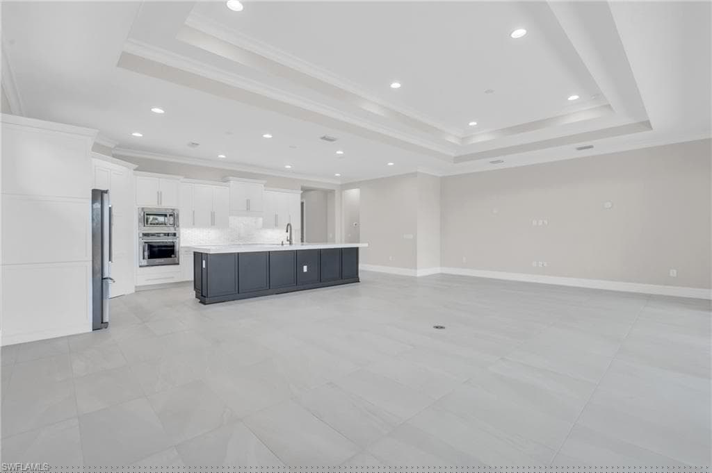 8750 Calypso Ct, Naples, FL 34112-9