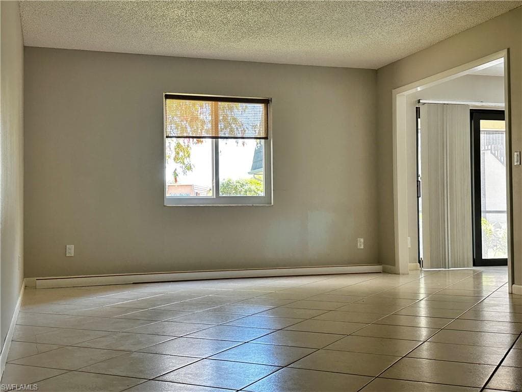 1712 Bald Eagle Dr 1712a, Naples, FL 34105-15