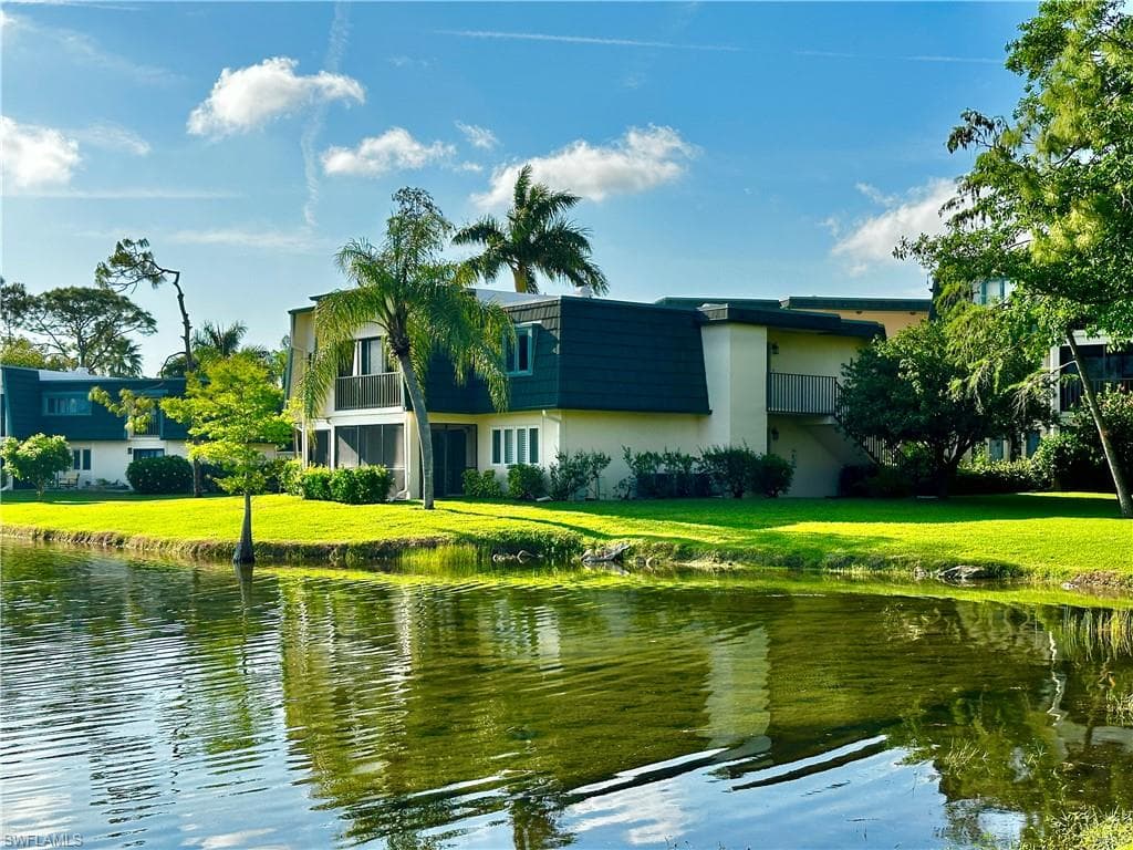 1712 Bald Eagle Dr 1712a, Naples, FL 34105-1