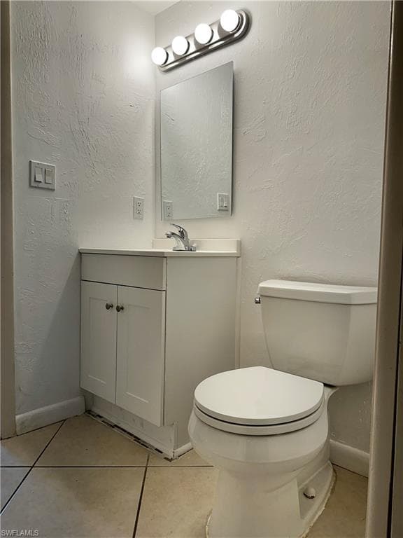 1712 Bald Eagle Dr 1712a, Naples, FL 34105-27