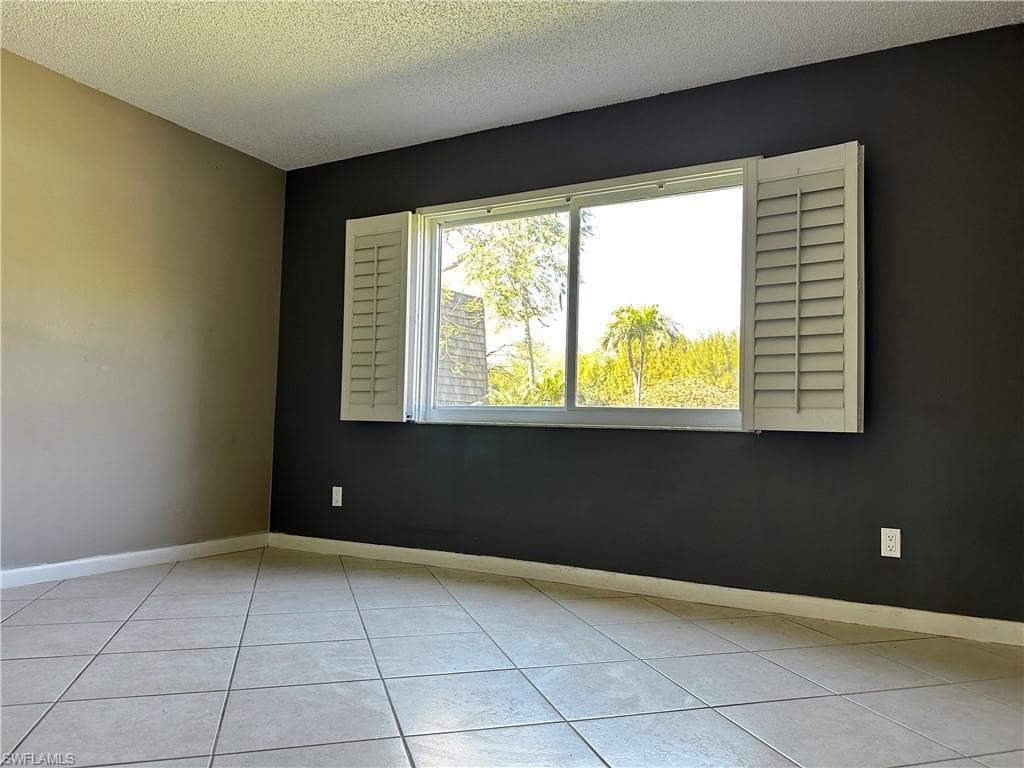 1712 Bald Eagle Dr 1712a, Naples, FL 34105-29