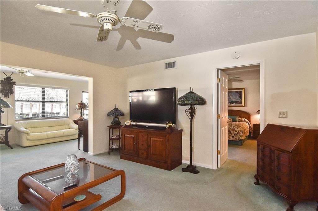 1100 9th St S C102, Naples, FL 34102-20
