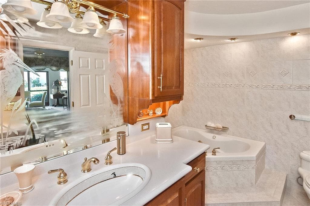 1100 9th St S C102, Naples, FL 34102-25