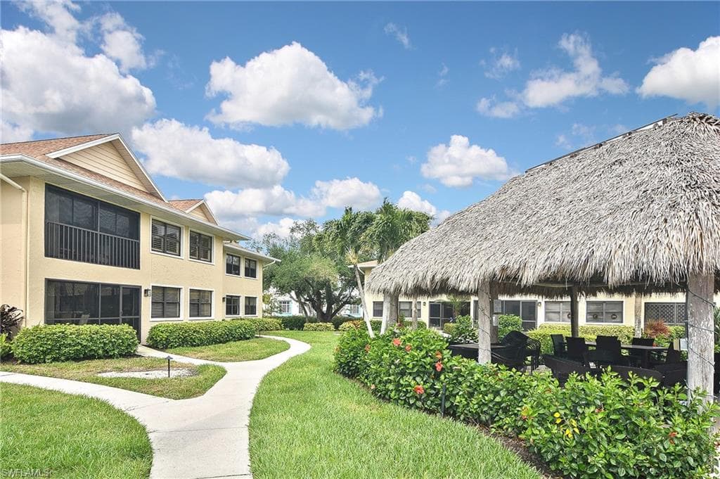 1100 9th St S C102, Naples, FL 34102-35