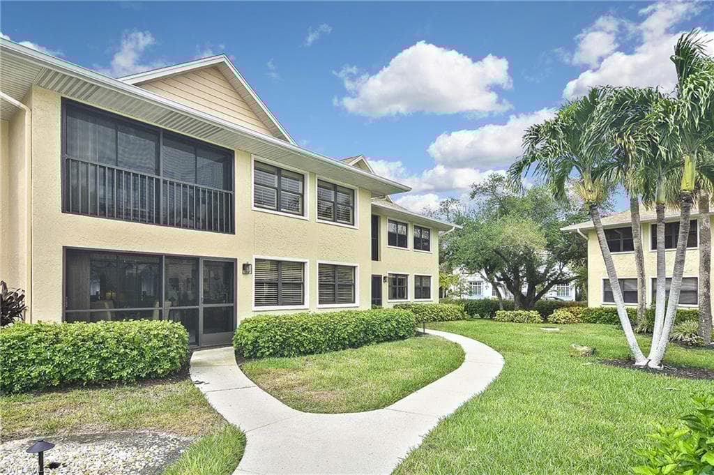 1100 9th St S C102, Naples, FL 34102-36