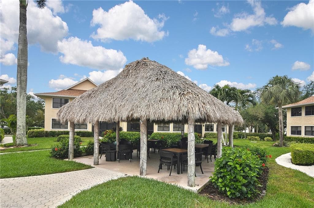 1100 9th St S C102, Naples, FL 34102-40